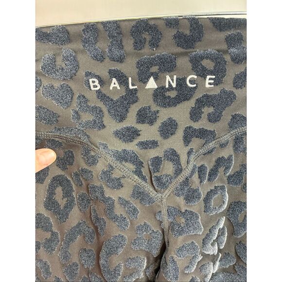 Balance Athletica Panther Lux Leggings in Black Background Size S - Picture 3 of 8